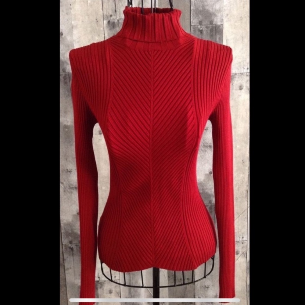 🎉💕✨🌷bebe LUXURY EXQUISITE
PIECE sweater🎈🥳